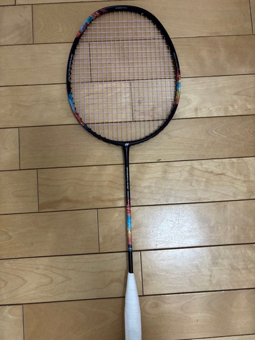 美品 YONEX ナノフレア700Pro バドミントン ラケット