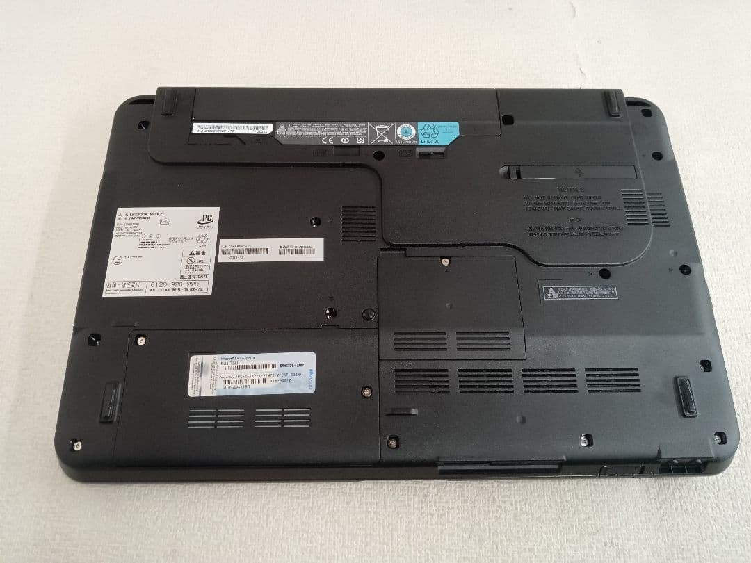 † LIFBOOK AH56/E FMVA56EB 8GB ストレージ無