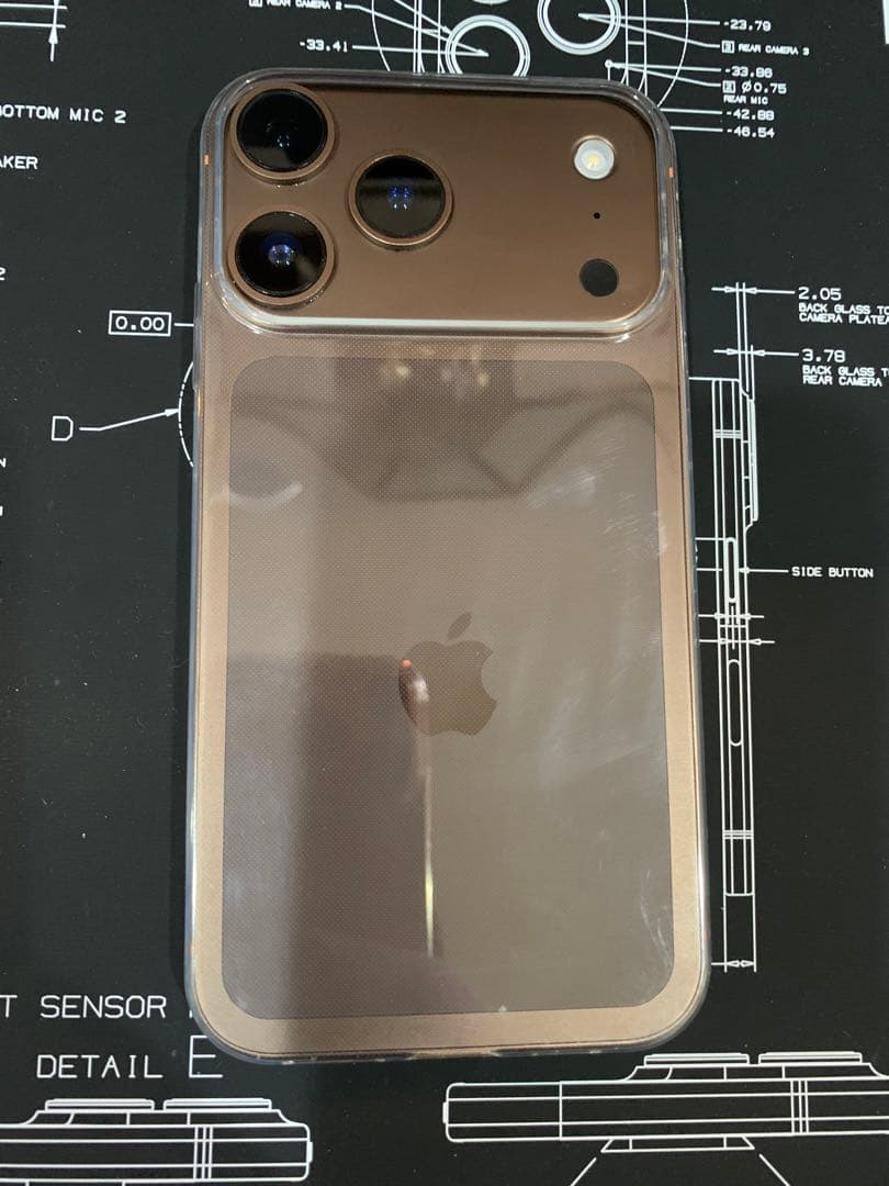 iPhone XR カスタム品(18Pro?風) ブラウン 128GB