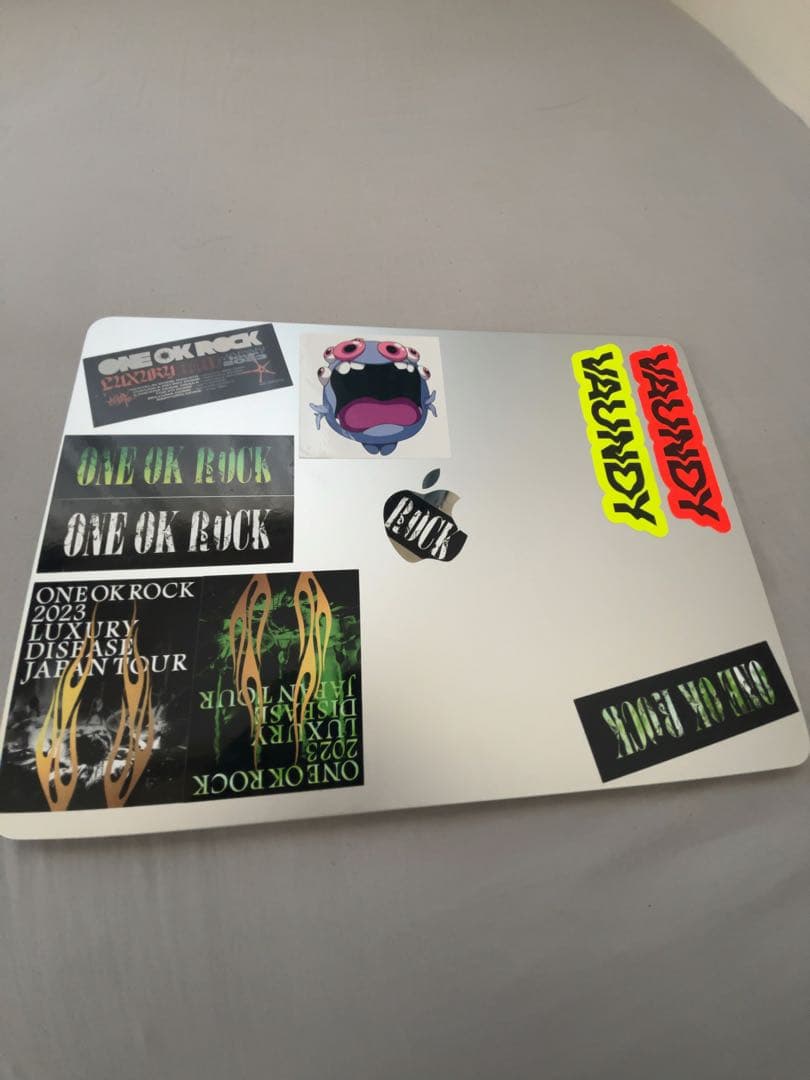 L*a様 Macbook air M2 512GB＋ノートPCスタンド