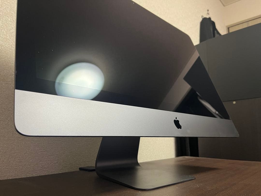 iMac pro 10コアvega64(16GB)+純正VESAマウントアダプタ