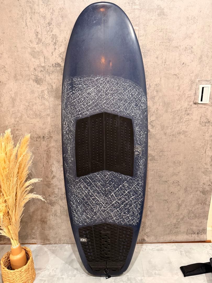 LOST PARTY PLATTER 5’9 フィン ハードケース付き