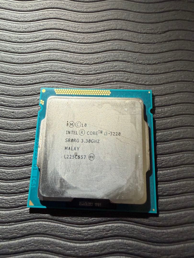 Intel CPUセット i7-3770K i5-680 i3-3220