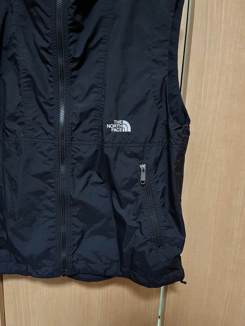 THE NORTHFACE コンパクトフーデッドベスト