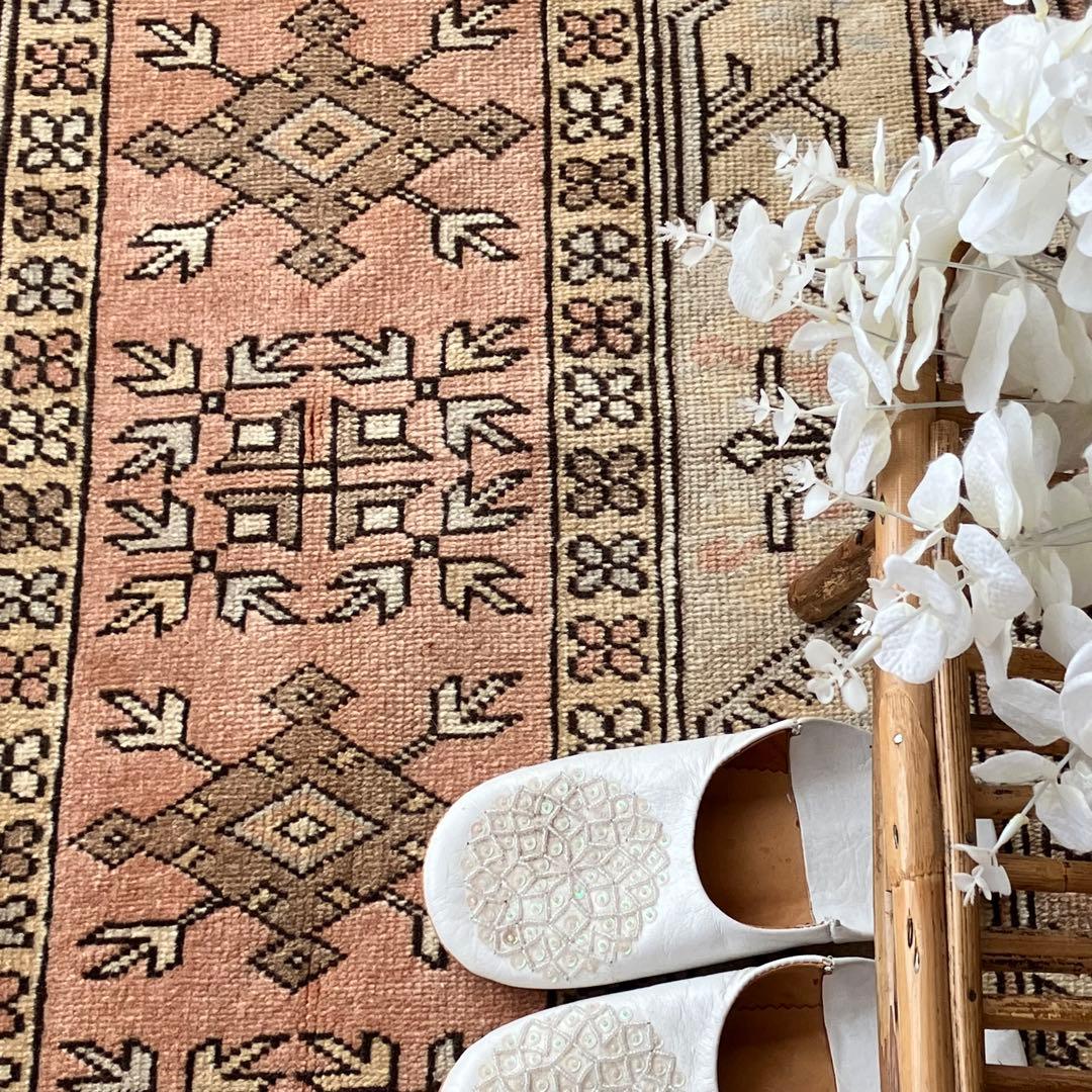 アールデコ調　81×131✳︎直線　くすみピンク　ベージュ　トルコヴィンテージラグ