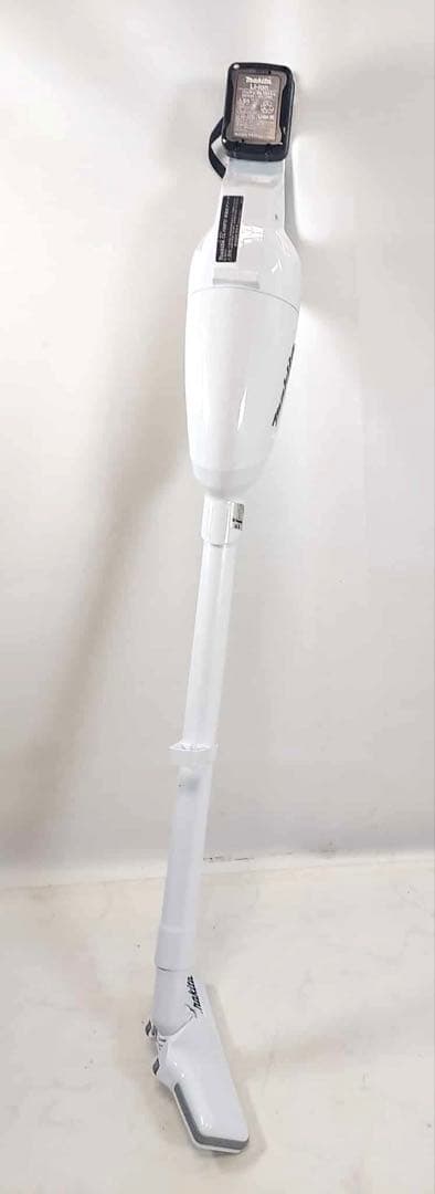 マキタ 充電式クリーナー CL108FD ①