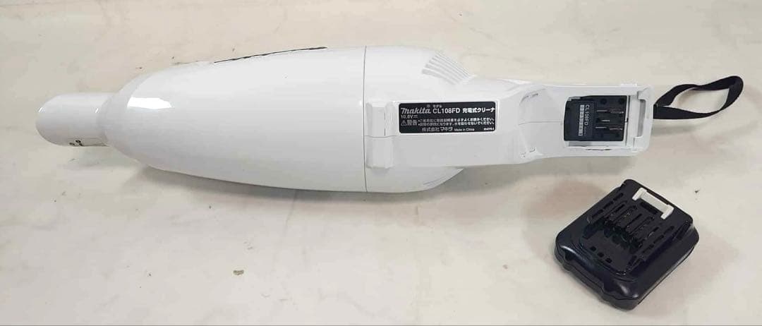 マキタ 充電式クリーナー CL108FD ①