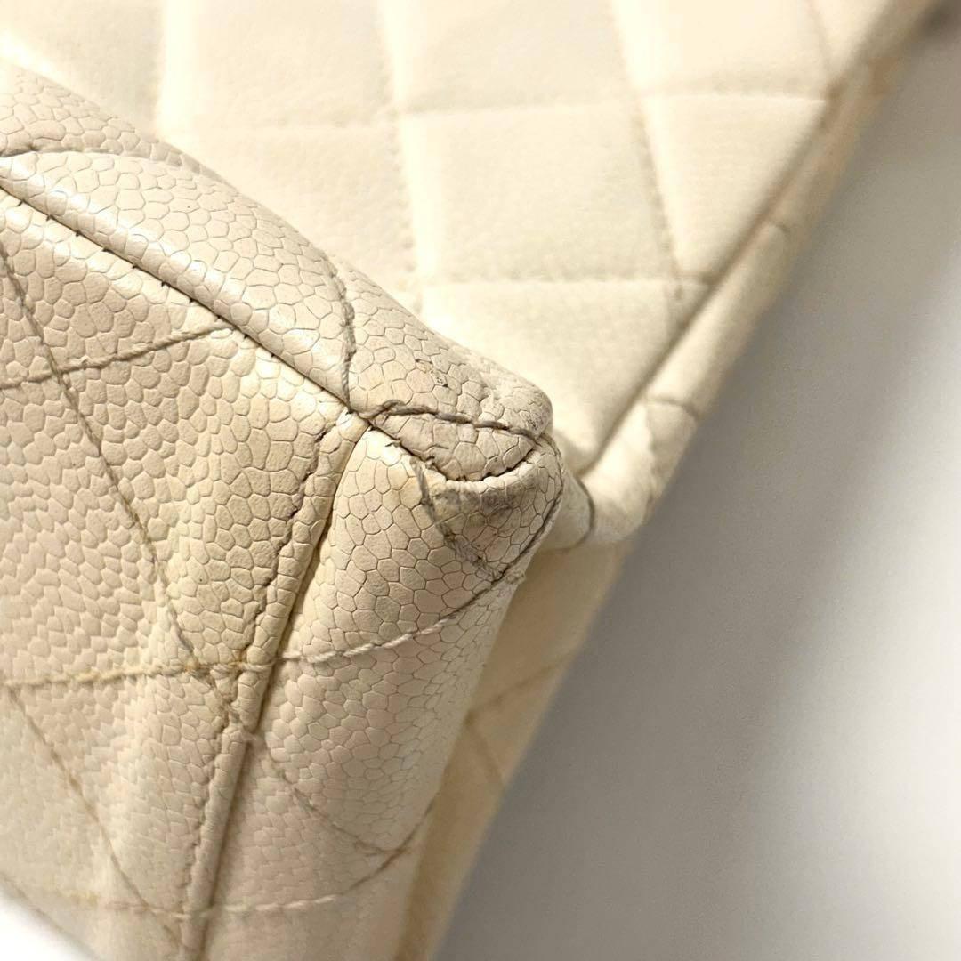 シャネル　マトラッセ キャビアスキン　ハンドバッグ　ダブルターンロック