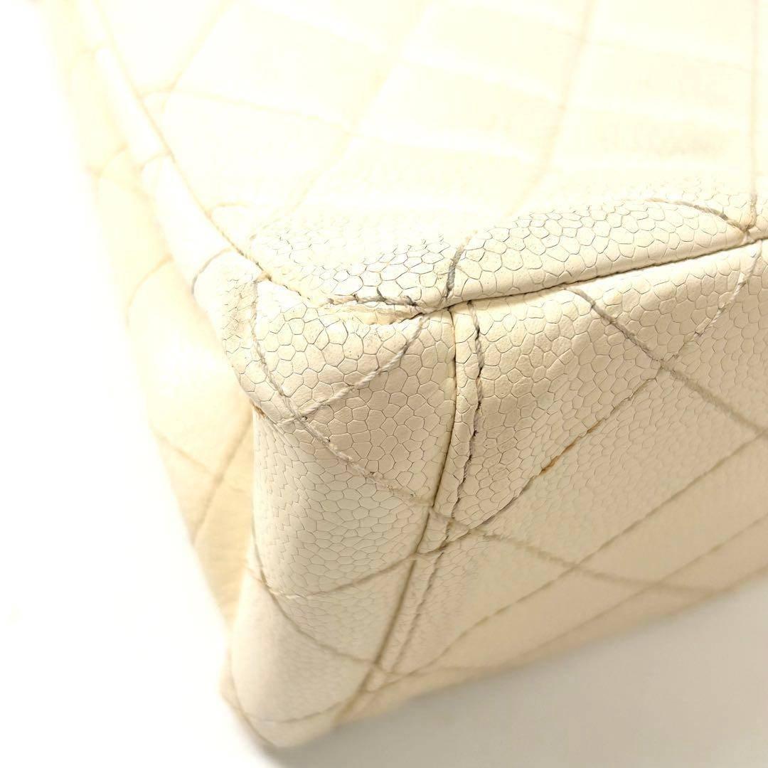 シャネル　マトラッセ キャビアスキン　ハンドバッグ　ダブルターンロック