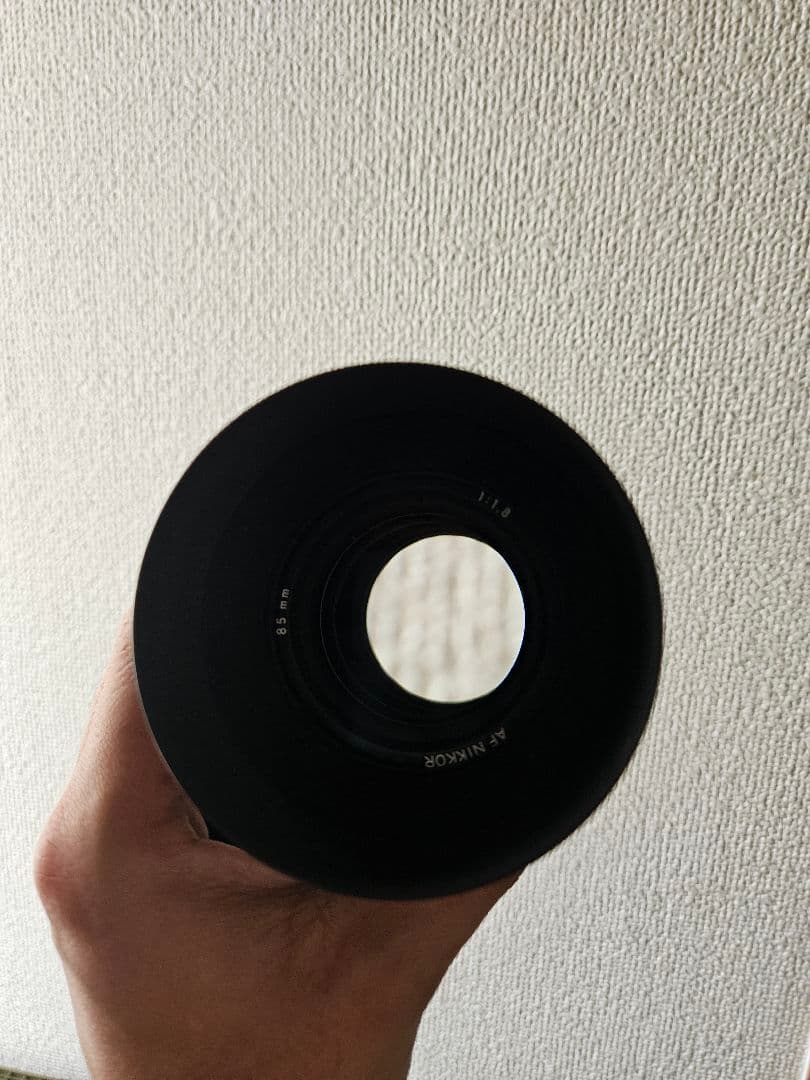ニコン af　nikkor 85mm f1.8