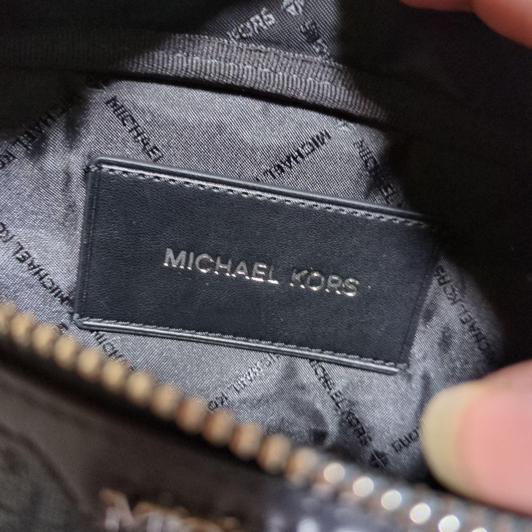 新品. Michael Kors. ボディバッグ