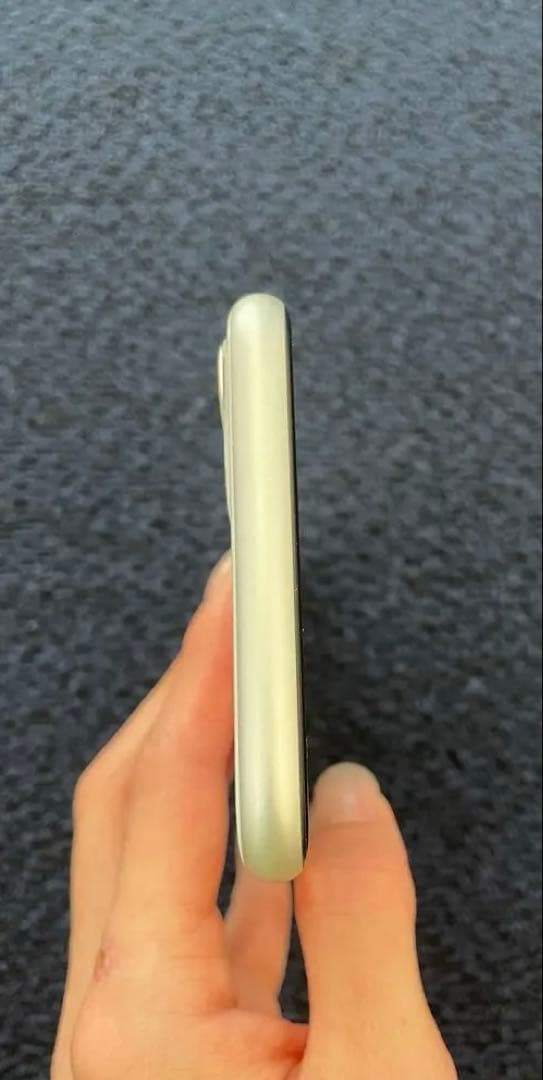 【美品】iPhone11 本体 ホワイト SIMフリー