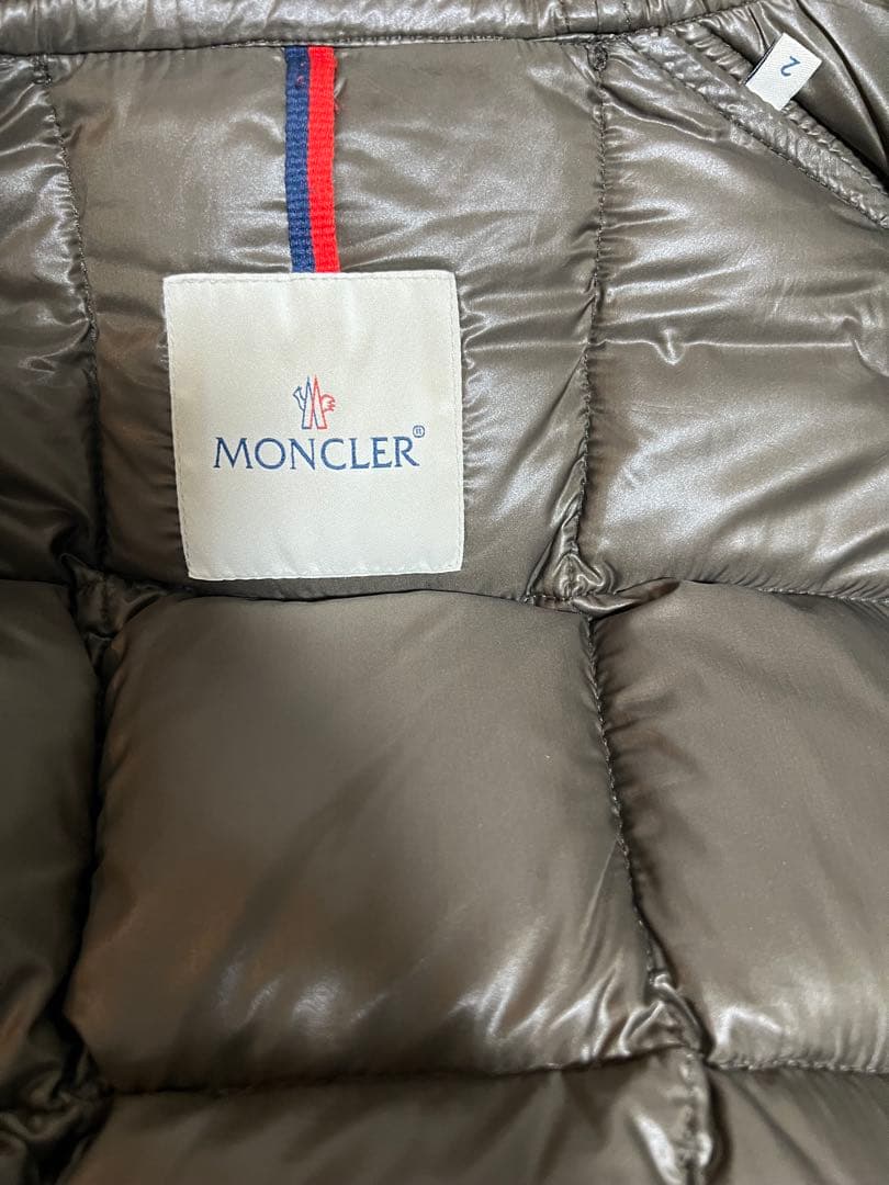 ⚫︎専用になります⚫︎モンクレール オリーブグリーン ダウンジャケット