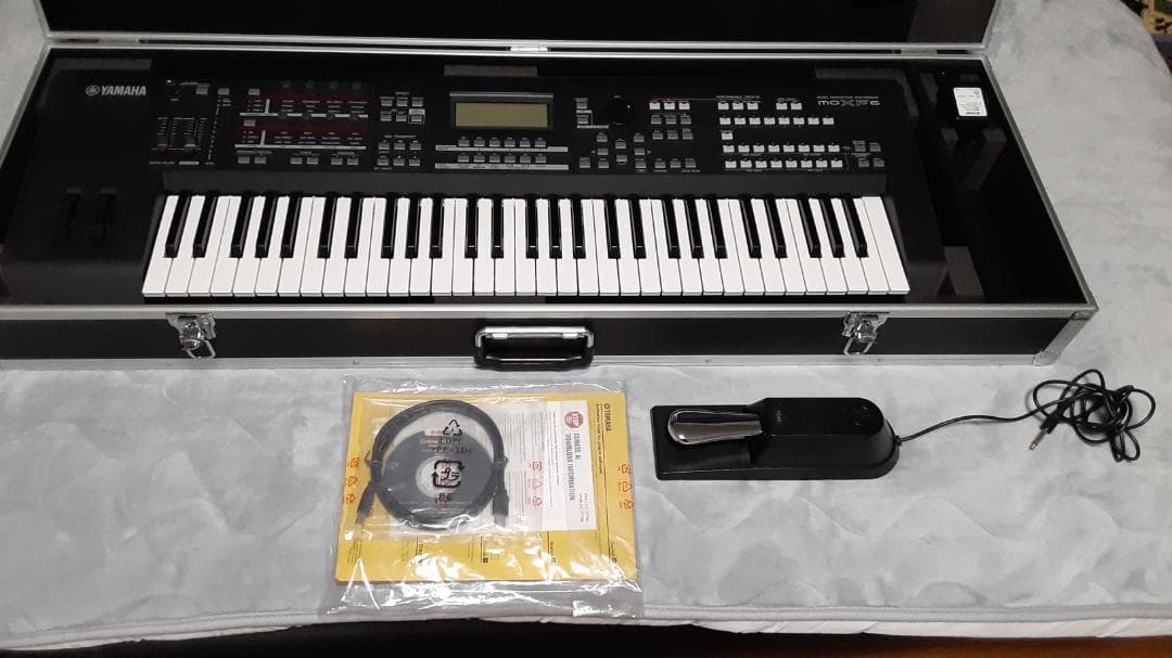 YAMAHA MOXF6 ハードケース付 室内使用品