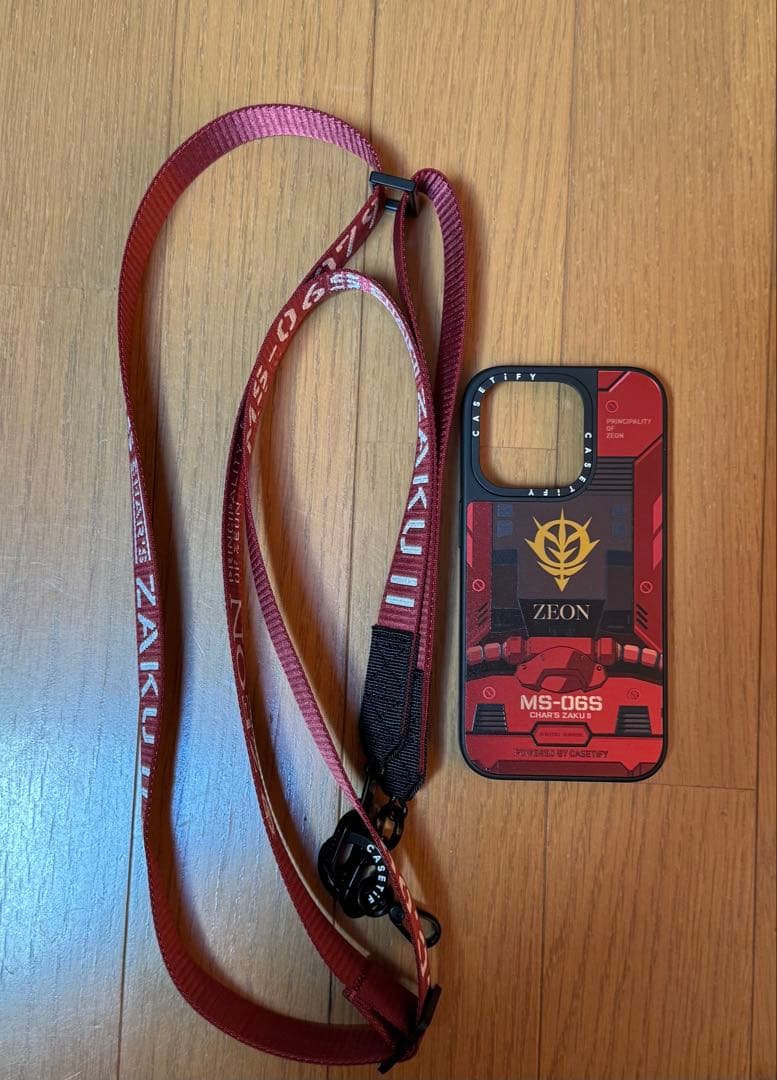 CASETIFY ザクIIデザイン iPhone15proケース とストラップ