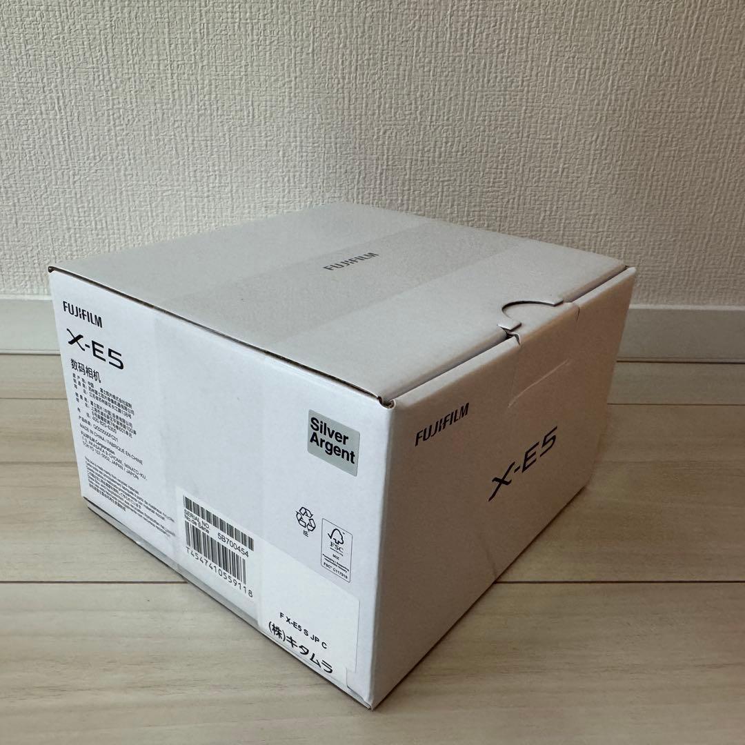 新品未使用　FUJIFILM X-E5 ボディ