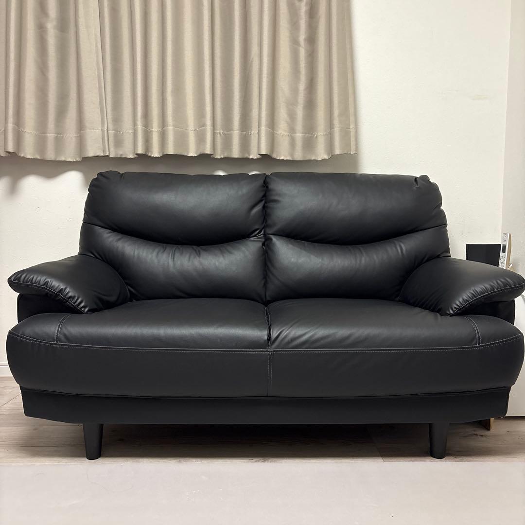 ニトリ　ブラック合成皮革 2人掛けソファ