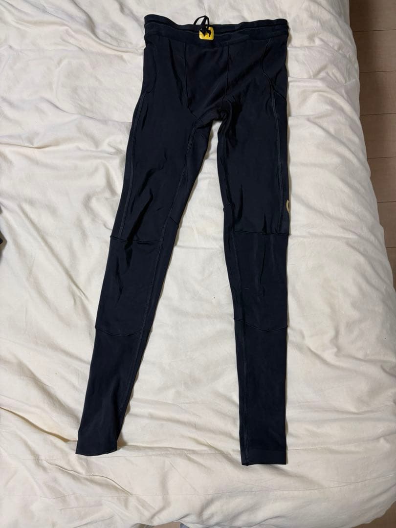 SKINS SERIES-5 ロングタイツ　Sサイズ