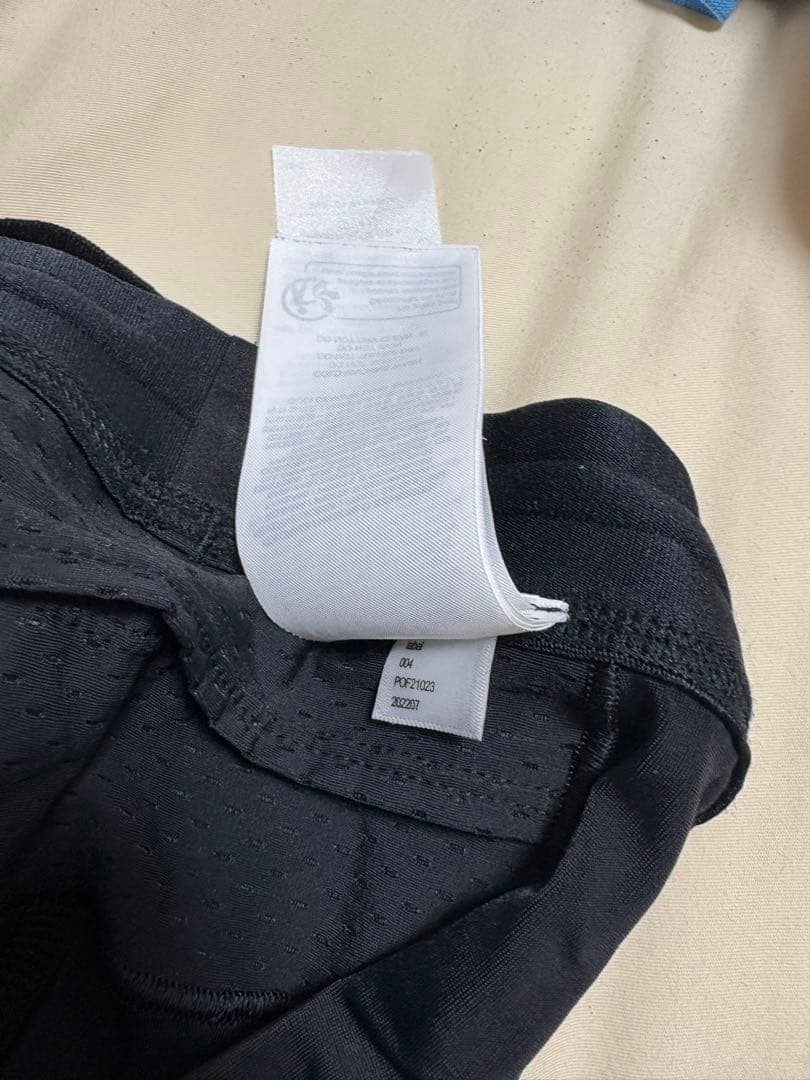 SKINS SERIES-5 ロングタイツ　Sサイズ