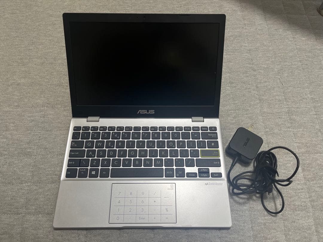 【めんたいこ】ASUSノートPC E210MA 11.6インチ