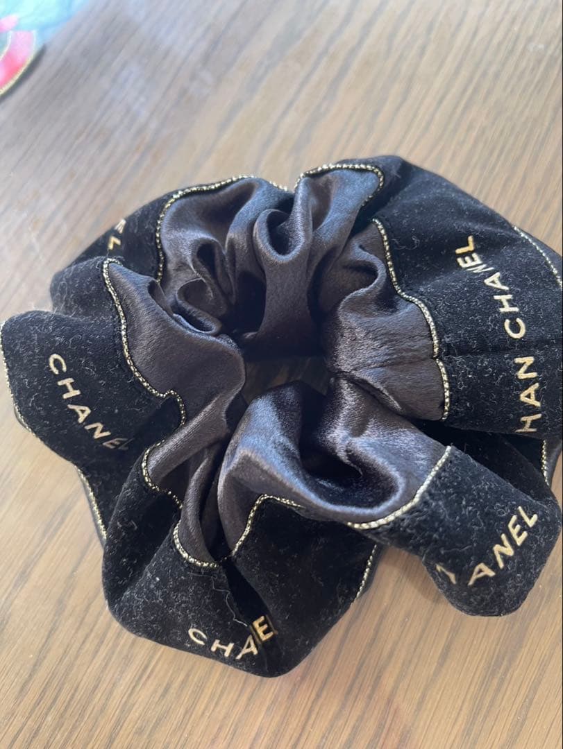 CHANEL ホリデーラッピング 2025 クリスマス リボン&チャーム&カシュ