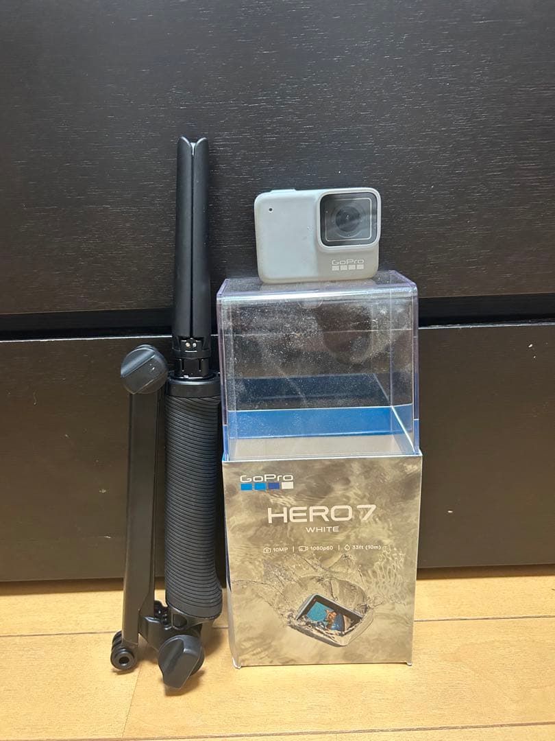 GoPro hero 7 本体+三脚