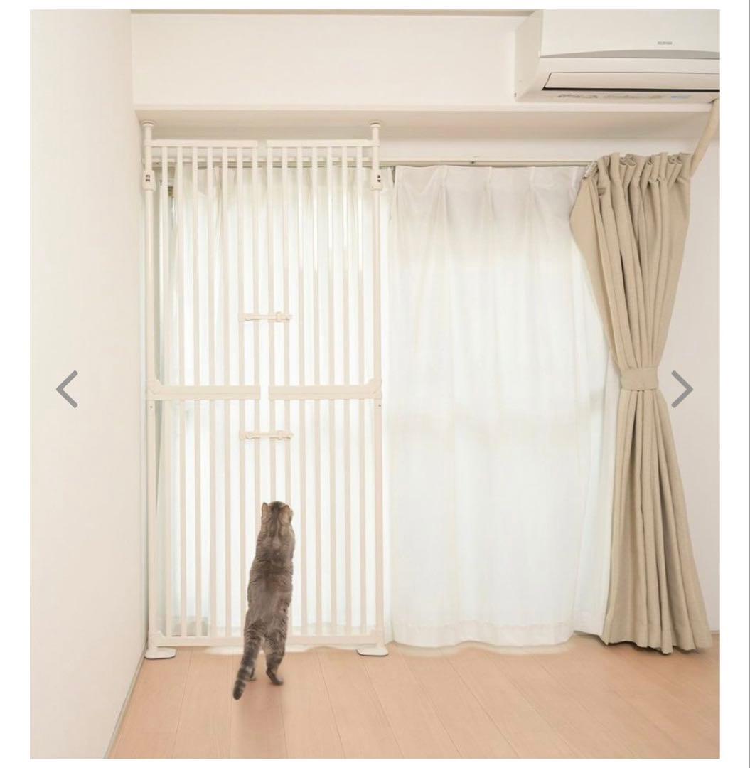 は*ん様 ねこ脱走防止ゲート にゃんドア クリーム（説明書・箱なし）　ワンちゃん