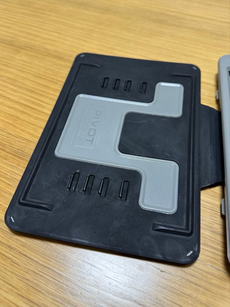 PIVOT IPAD MINI ケース