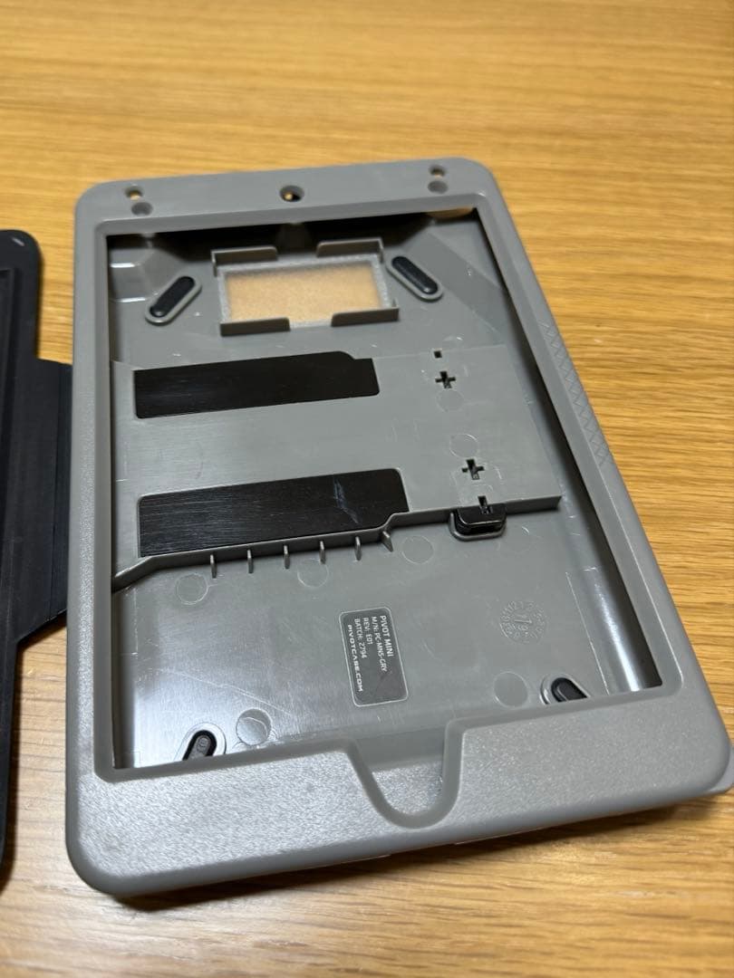 PIVOT IPAD MINI ケース