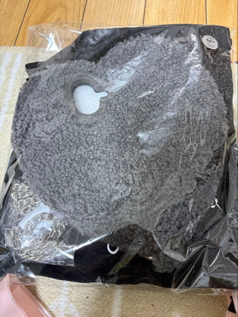 ajew ハート型iPhone16ケース【fluffy dress HEART】