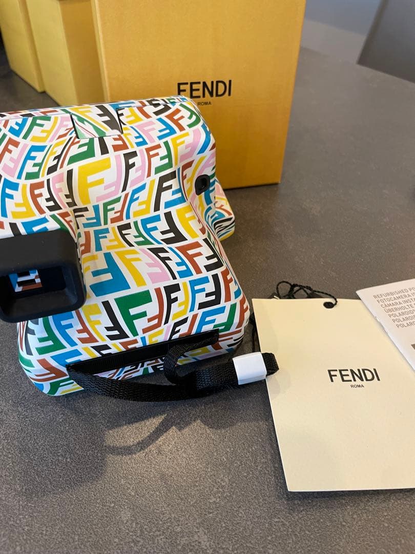 限定　　fendi×polaroid フェンディ　カメラ