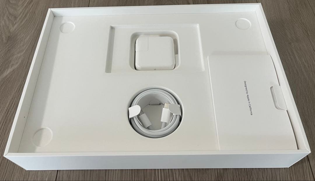 MacBook Air M1 2020 8GB/256GB 箱・充電器付き