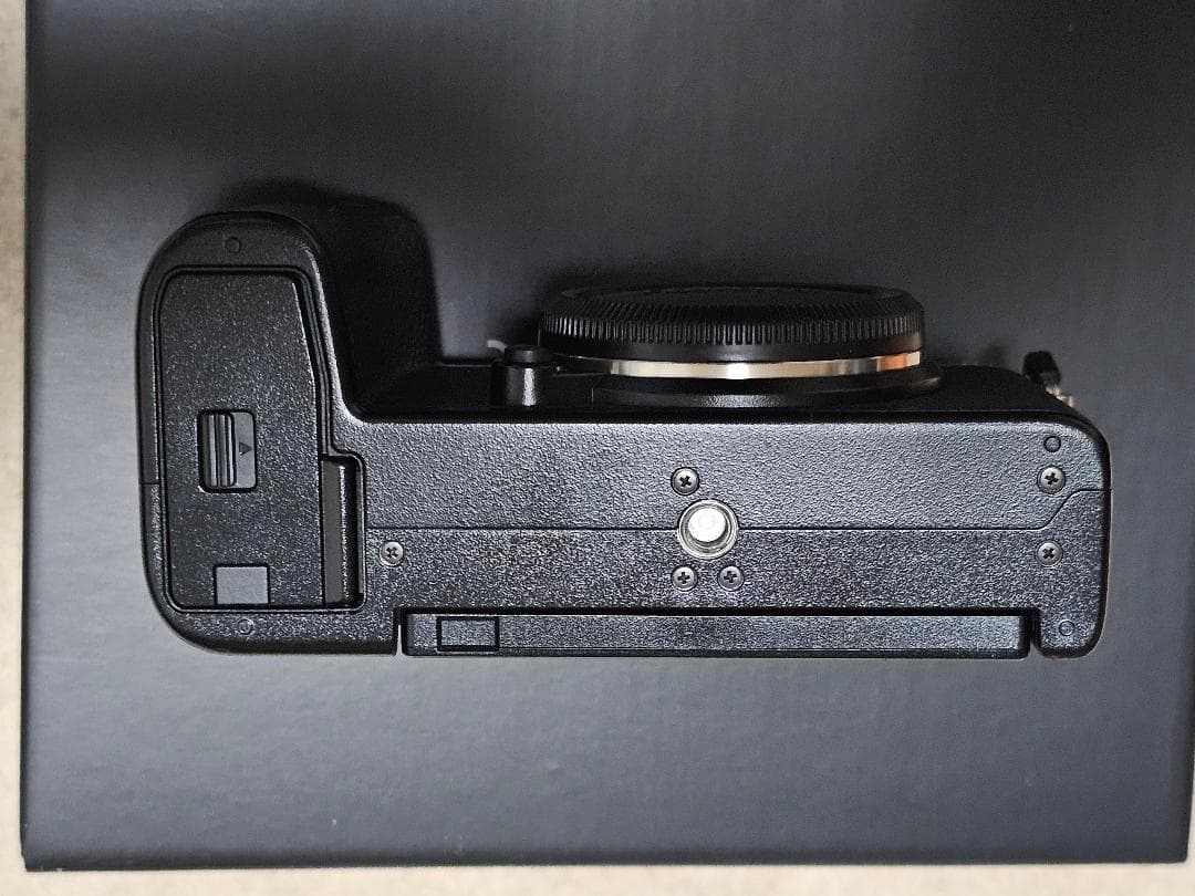 【中古美品】FUJIFILM X-S10、XC35mmF2・純正レンズフード