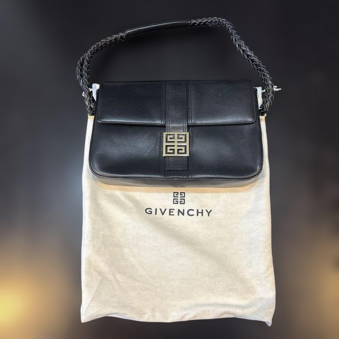 GIVENCHY ブラックレザー ショルダーバッグ