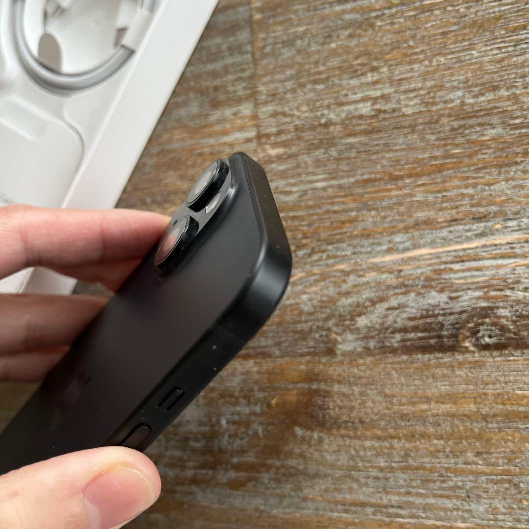 iPhone15 SIMフリー 本体/充電ケーブル 128GB