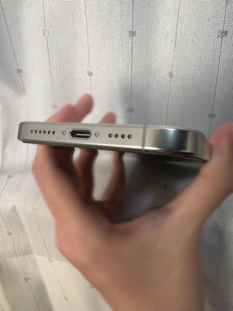 【超美品】iPhone 16 ProMAX ホワイトチタニウム 本体+豪華付属品