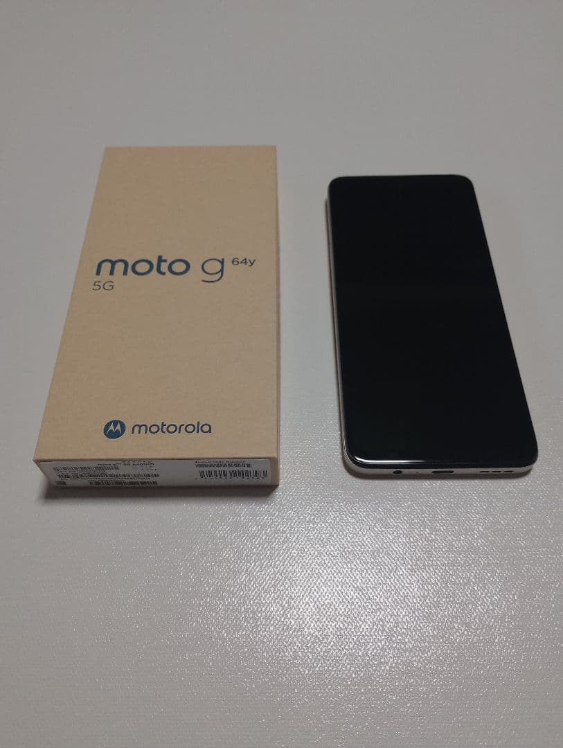 新品未使用品　moto g 64Y 5G バニラクリーム　付属品付き