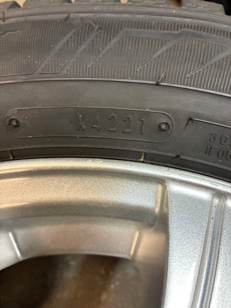 即決歓迎✨フィット、旧アクア、ヤリスに❗️185/60R15スタッドレスセット❗️