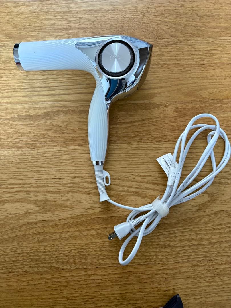 ホワイト ヘアドライヤー ダイヤル式スイッチ