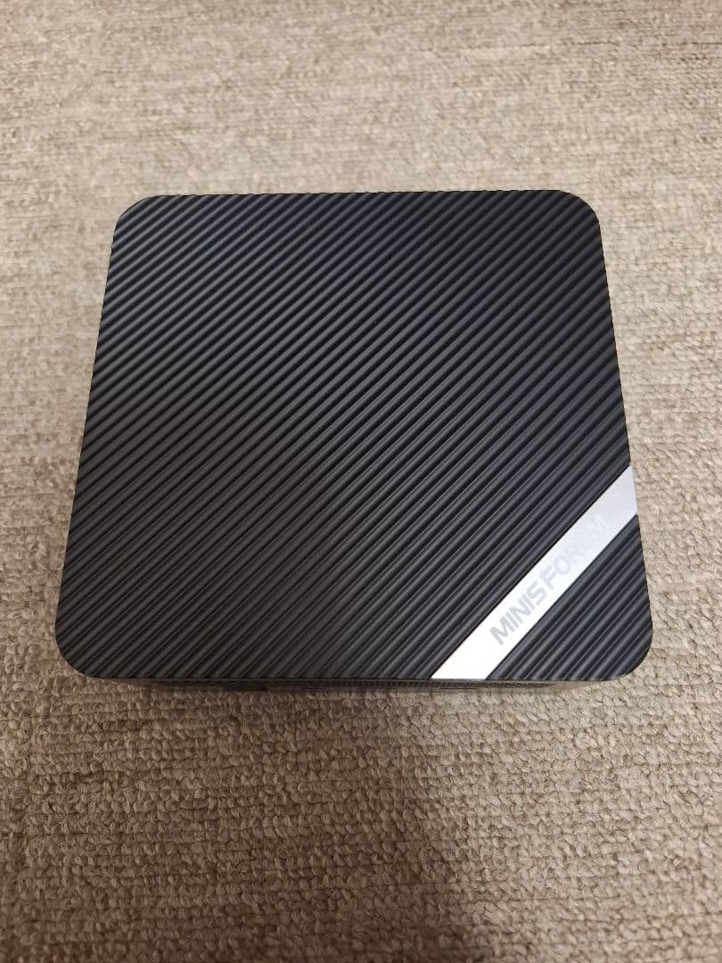 ミニPC MINISFORUM UM773