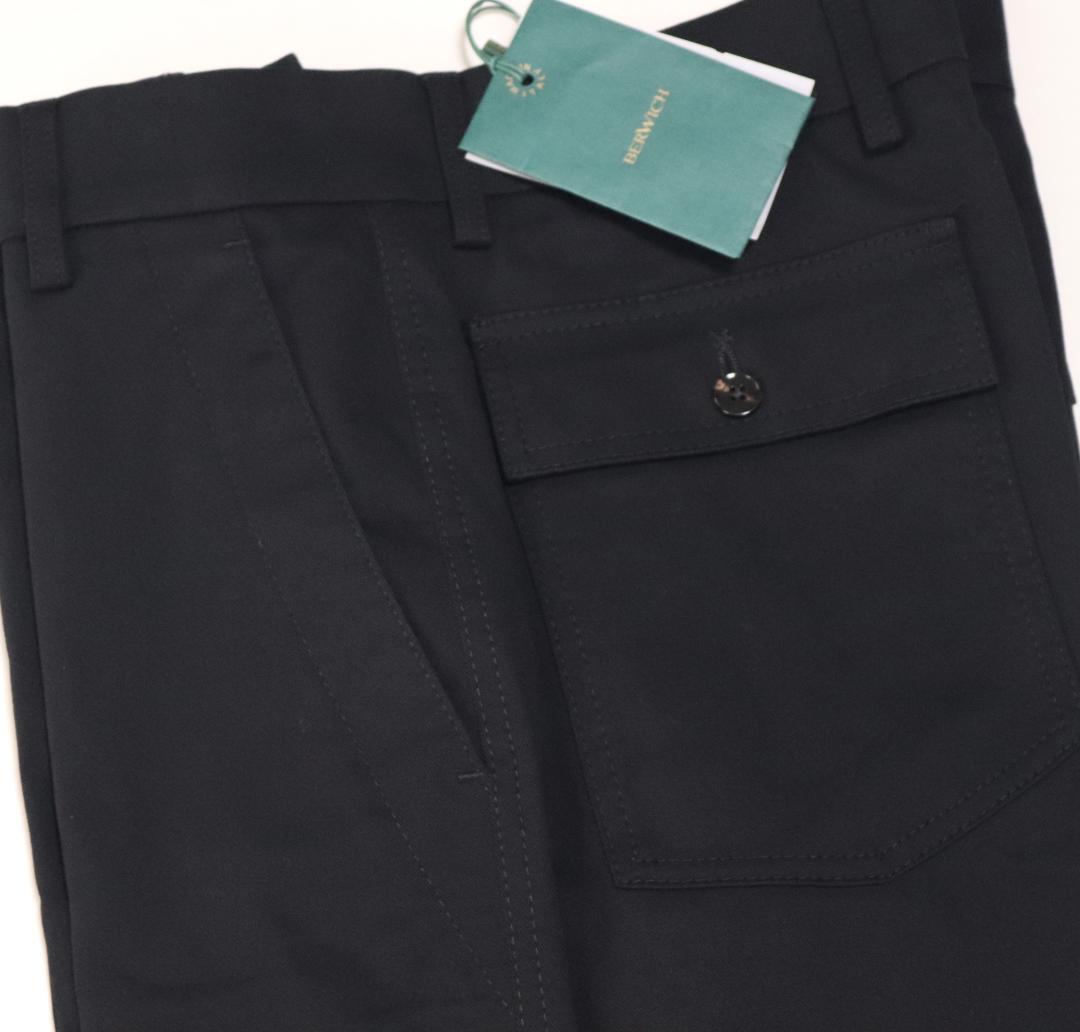 新品タグ付き【ベルウィッチ】 ストレッチコットン ベイカーパンツ 黒 48