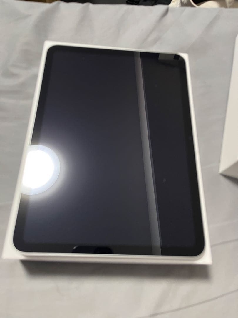 Apple iPad 第10世代　64GB シルバー 本体 充電器付き