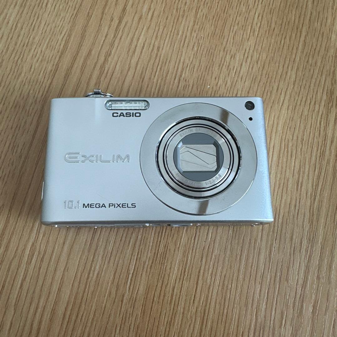 デジタルカメラ CASIO EXILIM EX-Z100