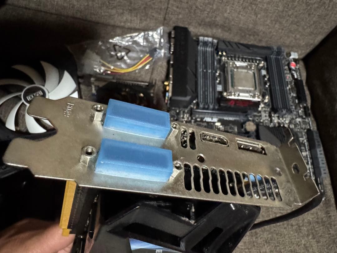 グラフィックボード・グラボ・ビデオカード ASUS RAMPAGE IV BLACK EDITION + GIGABYTE