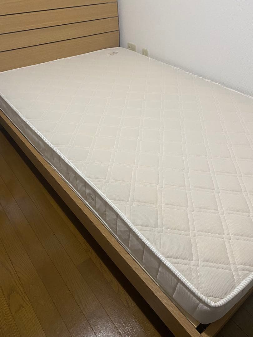 【保証書あり】マニフレックス　ベッドマットレス　セミダブル