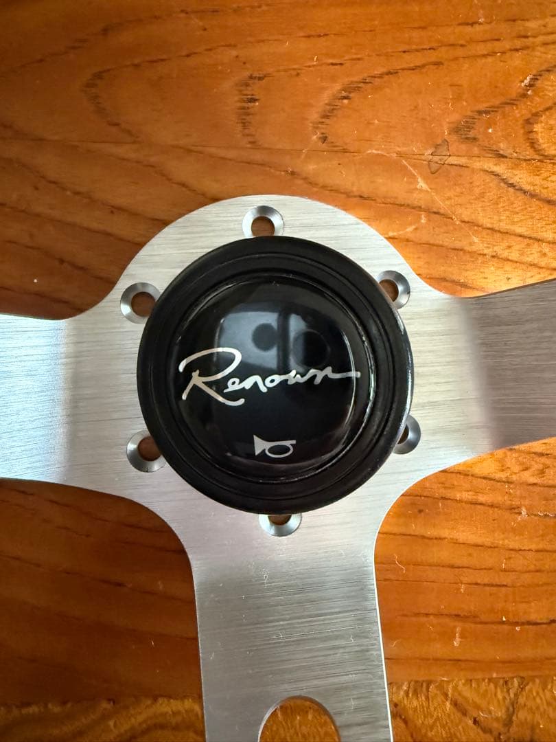 Renown レナウン　ステアリングホイール 3スポーク　33φ