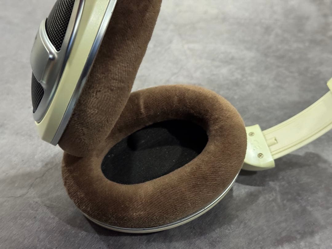 ゼンハイザー ヘッドホンSENNHEISER HD599