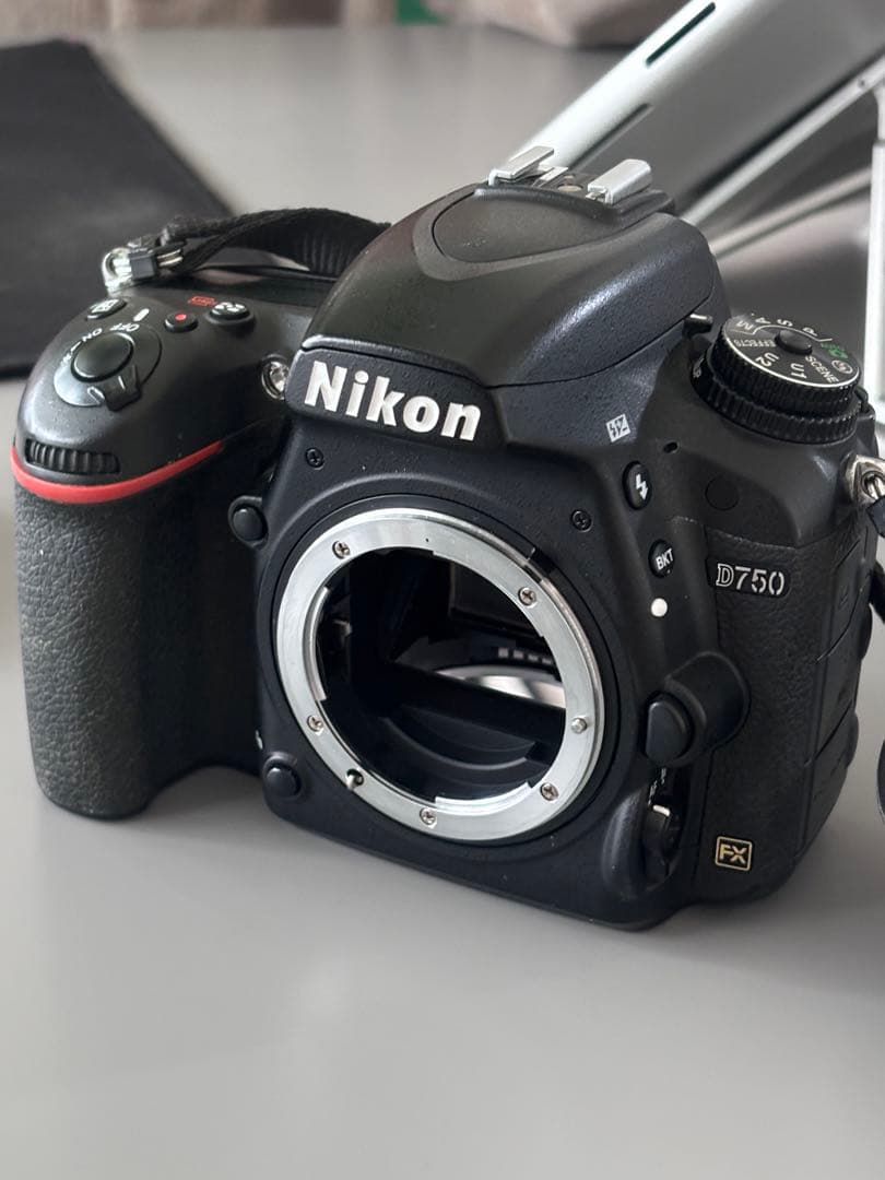 Nikon D750 ボディ FX フルサイズ