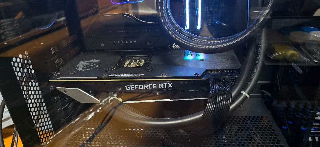MSI GeForce RTX 3080 Sea Hawk 本体