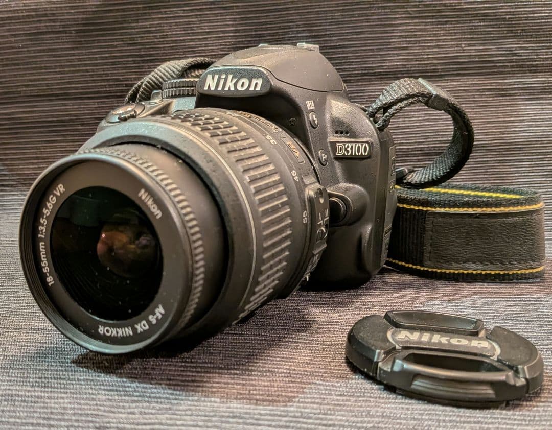 Nikon D3100 レンズキット シャッタ－575枚